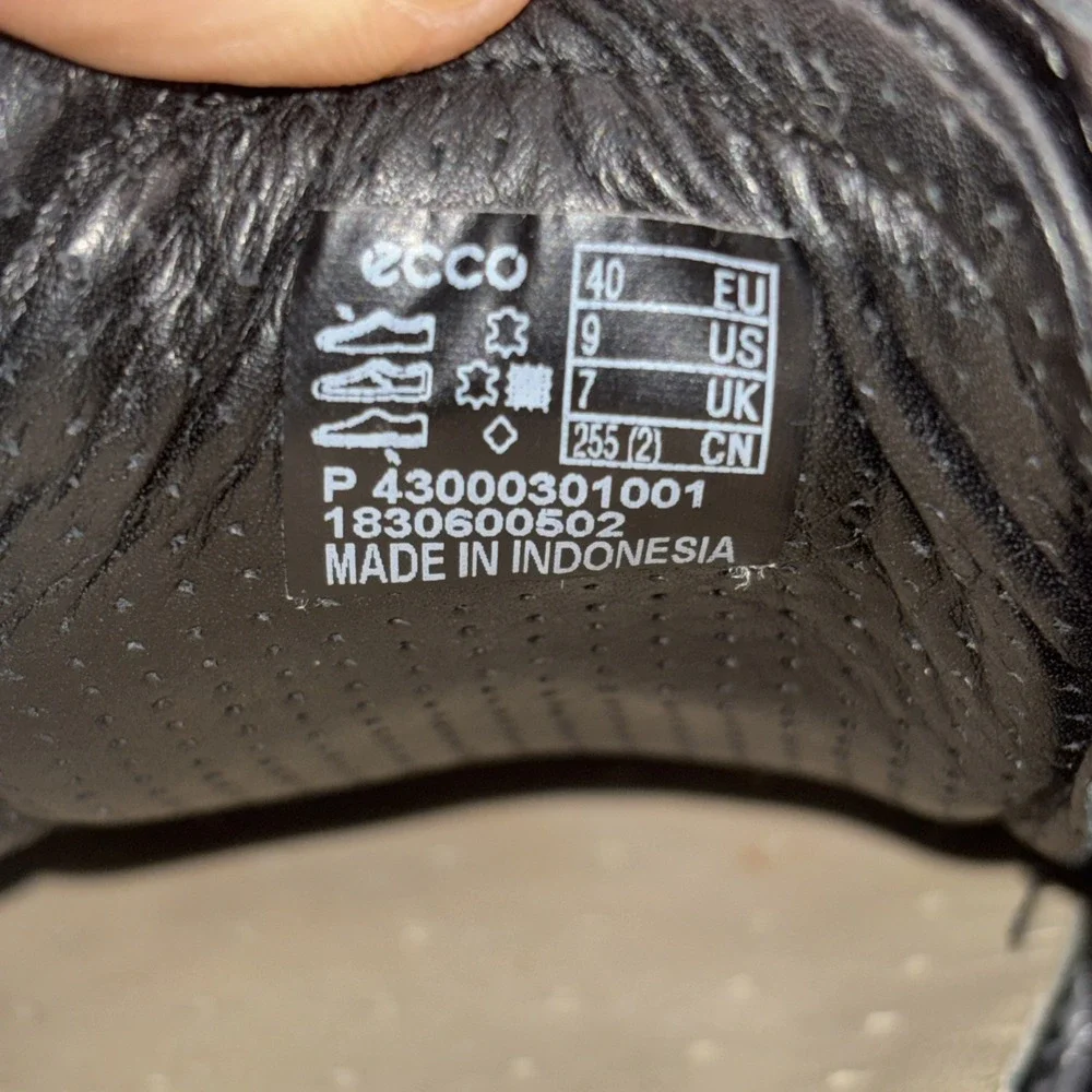 ECCO Soft 7 Black Leather Comfort Walking Sneakers Casual Shoes Womens Size 9 EC